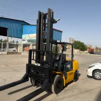 خط۷ کوماتسو komatsu لیفتراک ۵تن درجه یک