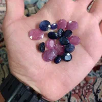 انگشتر و نگین جواهری یاقوت قرمز و کبود معدنی