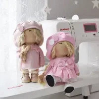 عروسک دستساز