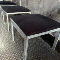 صندلی با پایه اهن و پارچه مخمل مشکی ۸ عدد