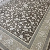 یک فرش ۱۲ متری