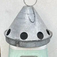 جای آب و دانه کبوتر و پرنده