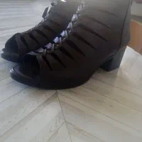 کفش سایز ۳۹ نواصلا پانرفته