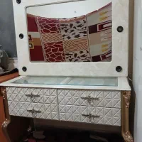 دکور ارایشگاه میزمیکاپ میزناخن دراور