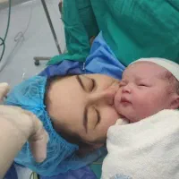 سزارین در مرکز دانشگاهی ، با هزینه ی دولتی،