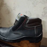 کفش ایمنی چرم کاوه و میداس
