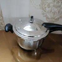 زودپز استیل سایز بزرگ و کوچیک دوعدد نو