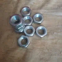 تعداد10عددمهره نمره 20 پیچ سرمایه شیروانی هم دارم