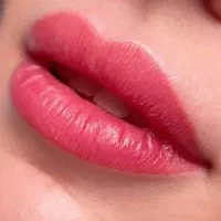 شیدینگ لب بهمراه خط چشم فقط ۸۹۰