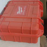 کاشی سرامیک خورده کاری بین کابینت بنا سیمان کاری