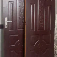 در دو لنگه بهمراه چهار چوب