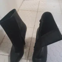 فروش کفشهای تمیزوسالم وشسته شده