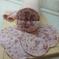 سوسیس و کالباس و ژامبون تولید روز