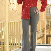 شلوار پارچه ای خاکستری نو فقط اتو نداره