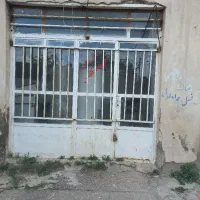 ۱۵ متر مغازه تجاری. ۳۰ متر خانه