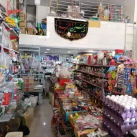 منشی و خدماتی برای سوپری