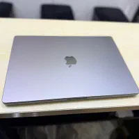 mac book pro  M2MAX