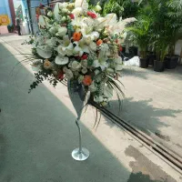 کار آموز گل فروشی