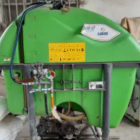 سم‌پاش ۶۰۰ لیتری و دو تانکر ۱۰۰۰لیتری
