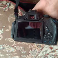 کنون700D