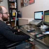 برنامه نویس هستم و طراح سایت اختصاصی و سایت وردپرس