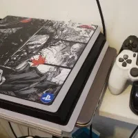 ps 4 pro ۱ tb سه دسته اصل ps1.ps2.ps3.ps4. ۶۵ بازی
