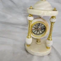 ساعت رومیزی بدنه سنگ مرمر