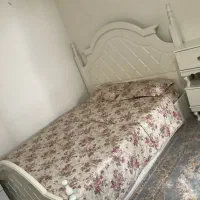 تخت و پاتختی