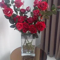 گل و گلدان بسیار زیبا