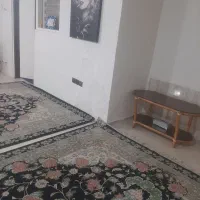 طبقه پایین منزل ویلایی فقط خانم..