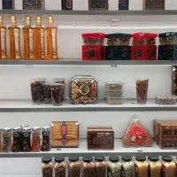 فروش اجناس مغازه سوغات فروشی