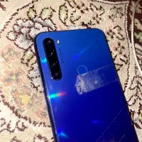 گوشی شیامی آبی‌رنگ