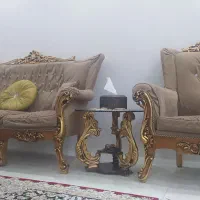 مبل کلاسیک با میز عسلی