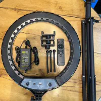 رینگ لایت ۸۰ وات به همراه پایه ایستاده