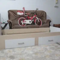 تخت خواب و کمد لباس