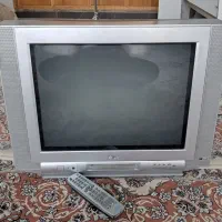 2تلویزیون LGکوچیکه قیمتش مناسبتره