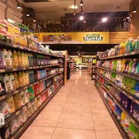 بامدیریت خانم معین.  مغازه  ۳۰  متری/رهن واجاره