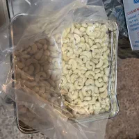 گردو پوست کنده و بادام هندی ۲۴۰