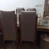 ناهارخوری ۸نفره بسیارشیک وتمیز