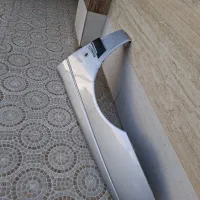 گلگیر جلو ،سمت راننده پژو ۴۰۵