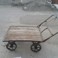 گاری چرخ دستی