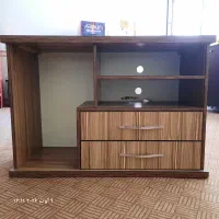 میز تحریر و کامپیوتر در حد نو و تمیز