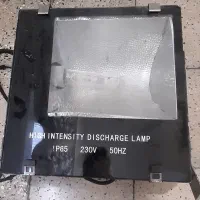 پرژکتور بزرگ  .