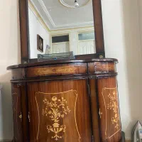 کنسول و آینه