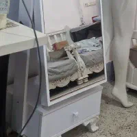 اینه قدی با یه کشو در حد نو