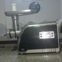 فروش چرخ گوشت در حد نو