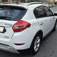 برلیانس کراس موتور بزرگ 1650