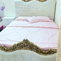 یک عدد تخت خواب دو نفره در بندر جاسک