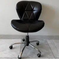 صندلی چرخدار ،میز ناخن ،تخت ،صندلی آرایشگاهی