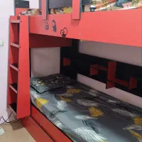 تخت دوطبقه با تشک ها